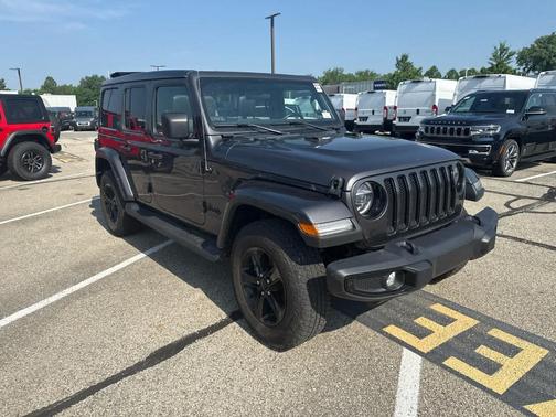2021 Jeep Wrangler Unlimited Sahara Altitude