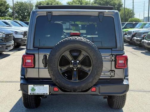 2021 Jeep Wrangler Unlimited Sahara Altitude