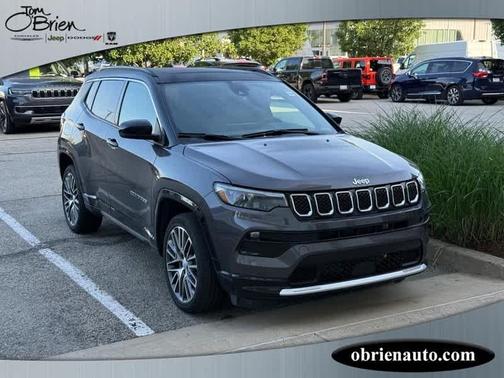 Granite Crystal Clearcoat Metallic 2023 Jeep Compass Limited