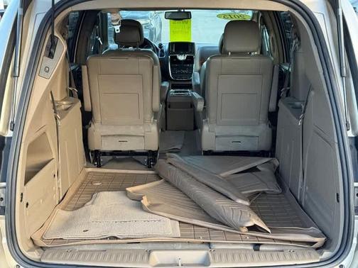 2015 Chrysler Town & Country Touring-L