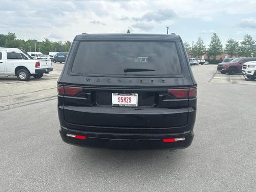 Diamond Black 2024 Jeep Wagoneer Series II