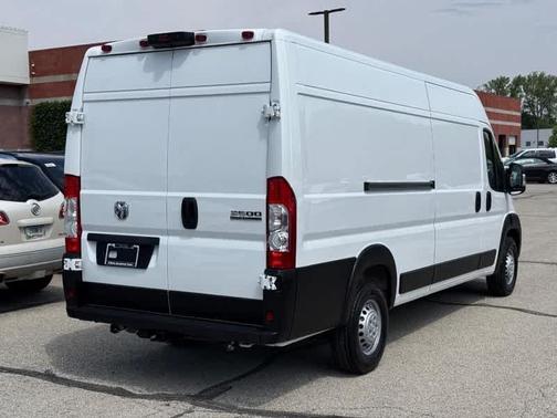 Bright White Clearcoat 2025 RAM ProMaster 3500 High Roof