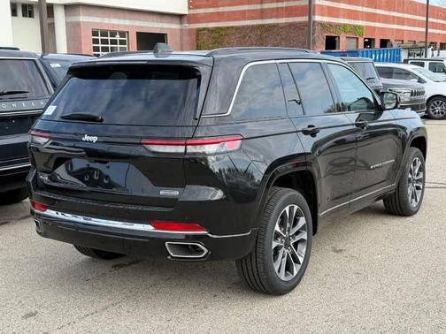 2025 Jeep Grand Cherokee Overland