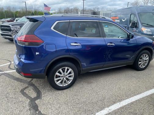 2020 Nissan Rogue SV