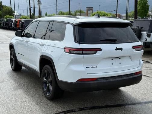 2023 Jeep Grand Cherokee L Laredo