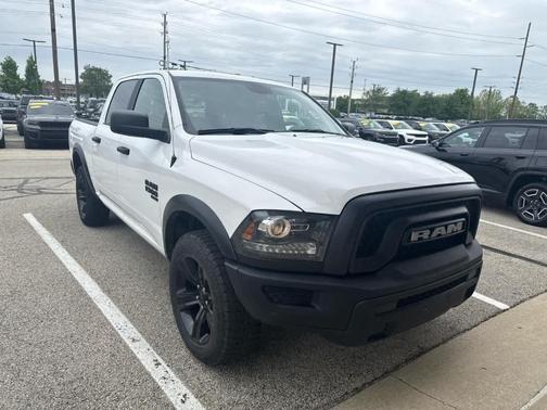 Bright White Clearcoat 2024 RAM 1500 Classic SLT