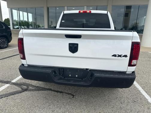 Bright White Clearcoat 2024 RAM 1500 Classic SLT