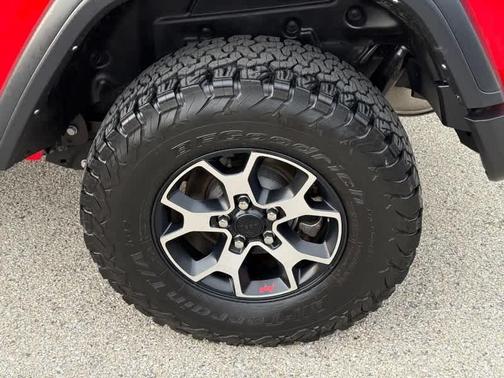 Firecracker Red Clearcoat 2022 Jeep Wrangler Rubicon