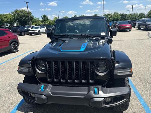 Black Clearcoat 2023 Jeep Wrangler 4xe Rubicon