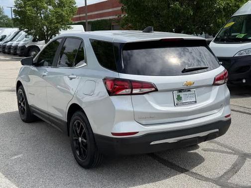 Silver Ice Metallic 2022 Chevrolet Equinox 1LT