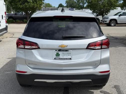 Silver Ice Metallic 2022 Chevrolet Equinox 1LT
