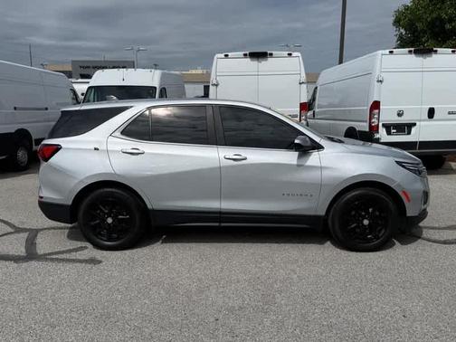 Silver Ice Metallic 2022 Chevrolet Equinox 1LT