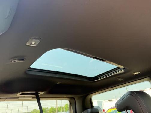 2025 Jeep Wagoneer Base