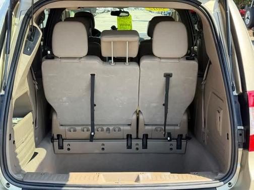 2012 Chrysler Town & Country Touring-L
