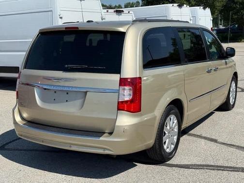 2012 Chrysler Town & Country Touring-L
