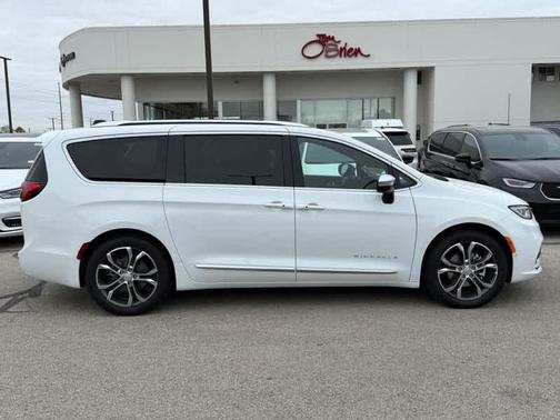 2026 Chrysler Pacifica Pinnacle