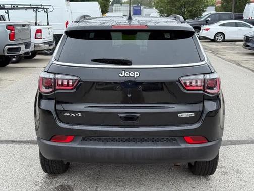 2022 Jeep Compass Latitude Lux