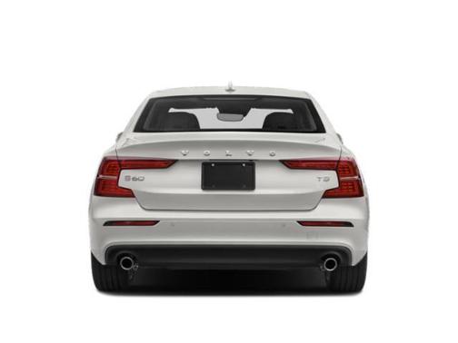 2022 Volvo S60 B5 Momentum