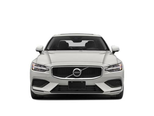 2022 Volvo S60 B5 Momentum