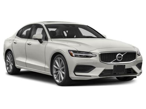 2022 Volvo S60 B5 Momentum
