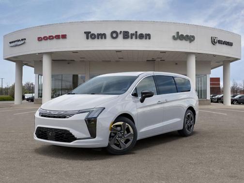 Bright White Clearcoat 2027 Chrysler Pacifica LIMITED