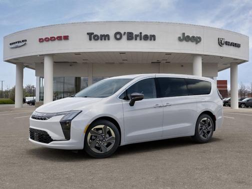 Bright White Clearcoat 2027 Chrysler Pacifica LIMITED