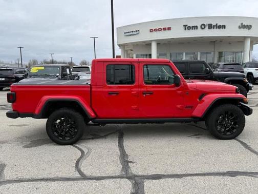 2024 Jeep Gladiator Nighthawk