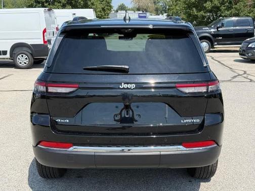 Diamond Black 2025 Jeep Grand Cherokee Limited