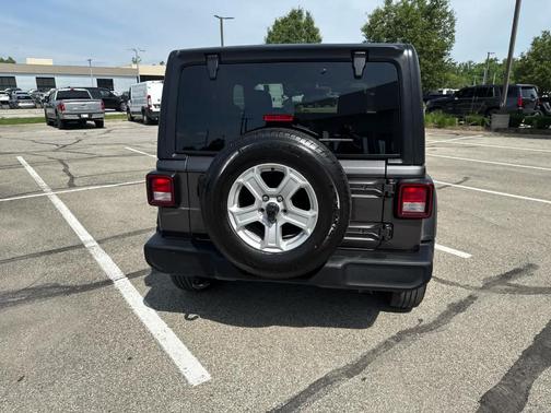 2022 Jeep Wrangler Sport