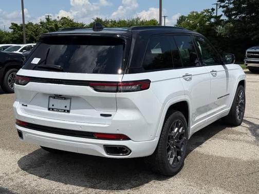 2025 Jeep Grand Cherokee Summit