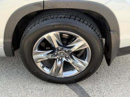 2018 Toyota Highlander Limited Platinum