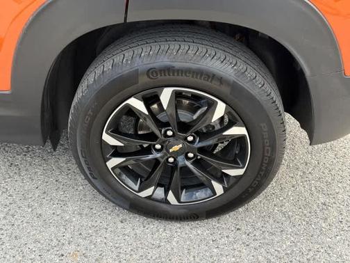 Vivid Orange Metallic 2022 Chevrolet Trailblazer LT
