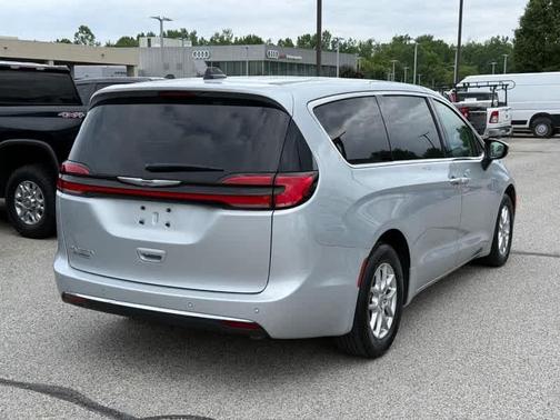 Silver Mist Clearcoat 2023 Chrysler Pacifica Touring-L