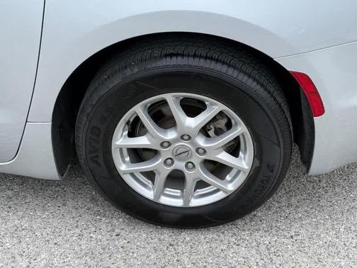 Silver Mist Clearcoat 2023 Chrysler Pacifica Touring-L