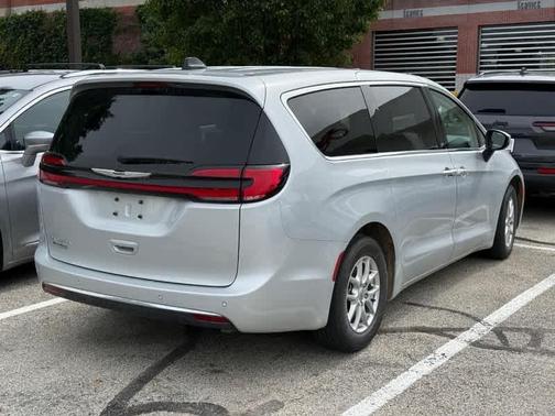 Silver Mist Clearcoat 2023 Chrysler Pacifica Touring-L