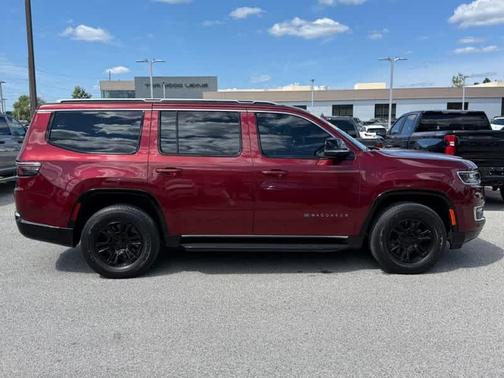 2024 Jeep Wagoneer Base