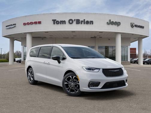 Bright White Clearcoat 2026 Chrysler Pacifica Select