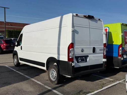 Bright White Clearcoat 2025 RAM ProMaster 2500 High Roof