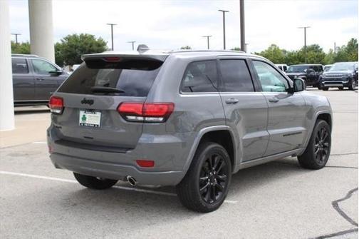2021 Jeep Grand Cherokee Laredo