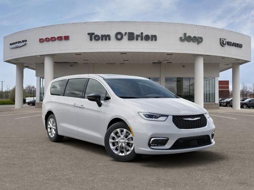 Bright White Clearcoat 2026 Chrysler Pacifica Select AWD