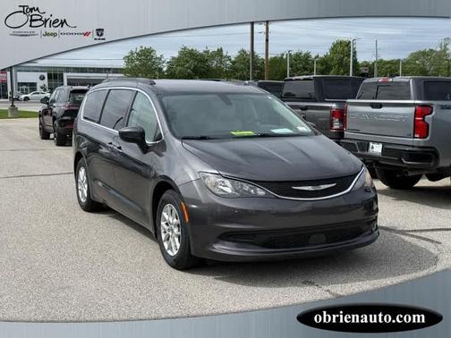 Granite Crystal Clearcoat Metallic 2021 Chrysler Voyager LXI