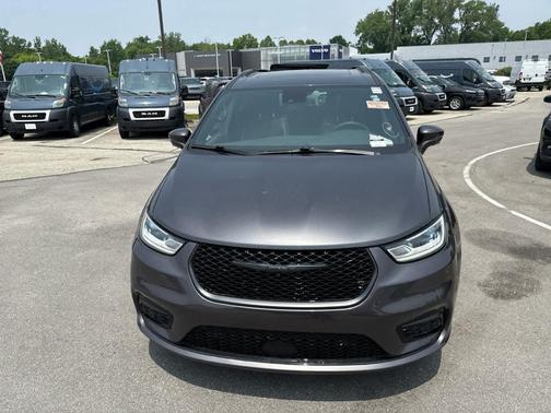 2022 Chrysler Pacifica Limited