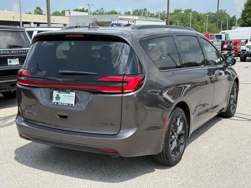 2022 Chrysler Pacifica Limited