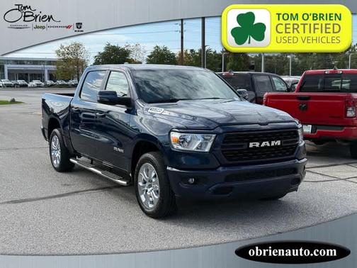 Patriot Blue Pearlcoat 2024 RAM 1500 Big Horn/Lone Star