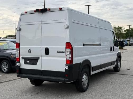 Bright White Clearcoat 2023 RAM ProMaster 2500 High Roof
