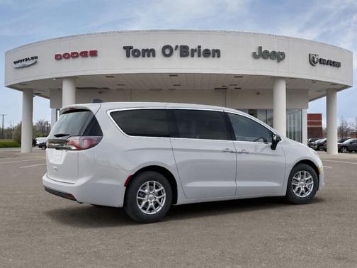Bright White Clearcoat 2026 Chrysler Voyager LX