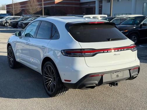 2023 Porsche Macan T