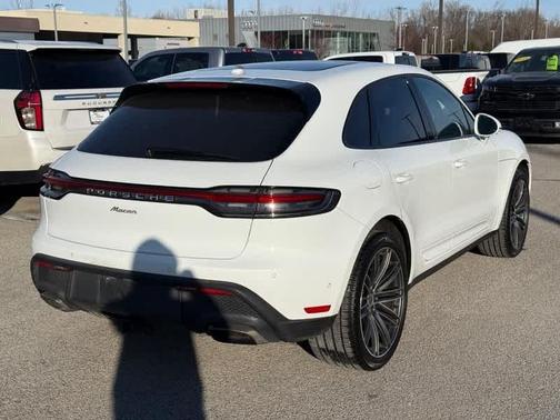 2023 Porsche Macan T