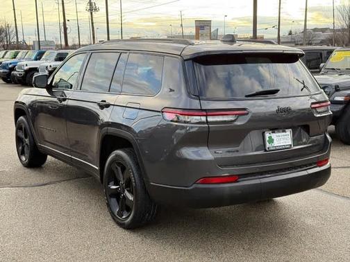 2022 Jeep Grand Cherokee L Laredo
