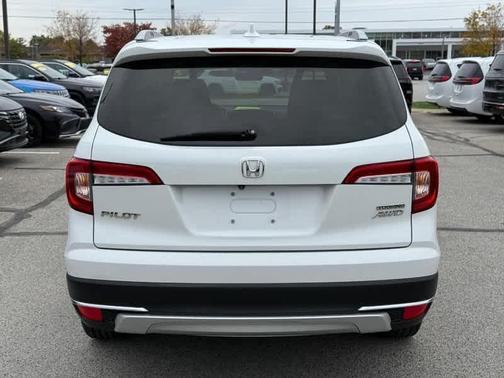 2021 Honda Pilot Touring 8-Passenger